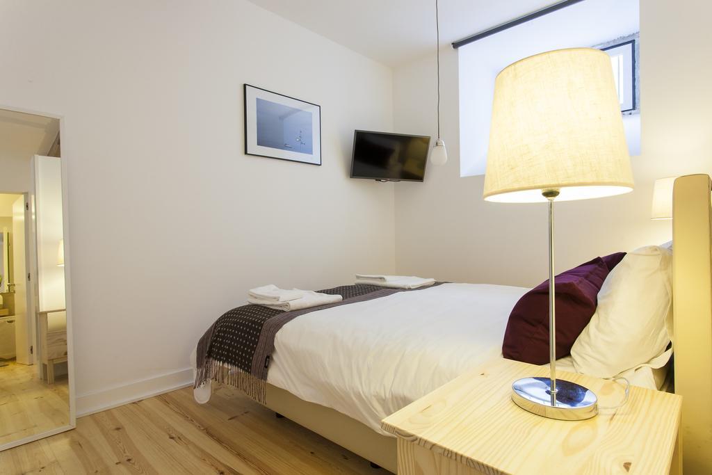 Joivy Cosy 1-Bed Flat With Workspace In Santa Catarina, Moments From Luis De Camoes Sq Lisboa Pokoj fotografie