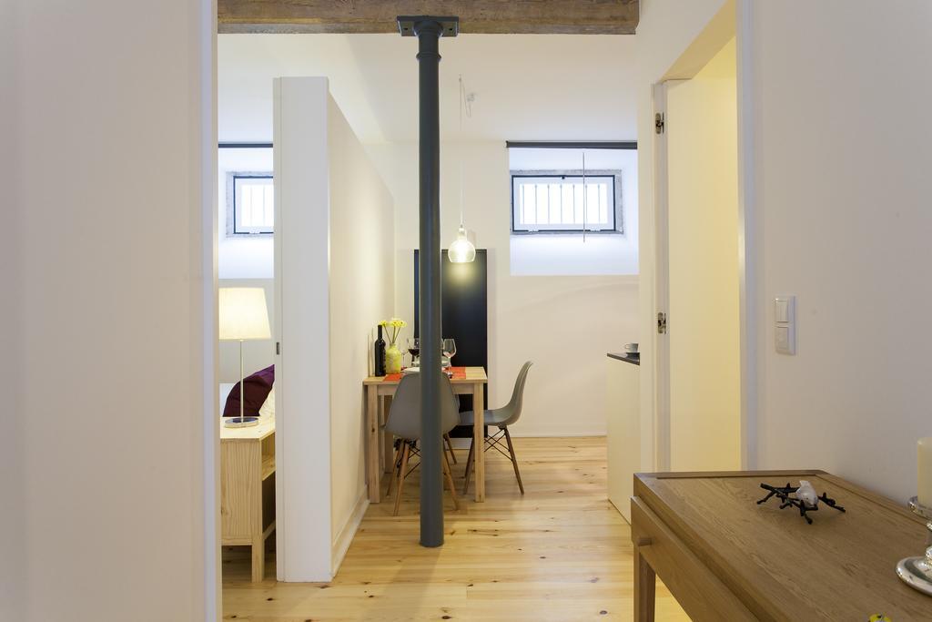Joivy Cosy 1-Bed Flat With Workspace In Santa Catarina, Moments From Luis De Camoes Sq Lisboa Pokoj fotografie