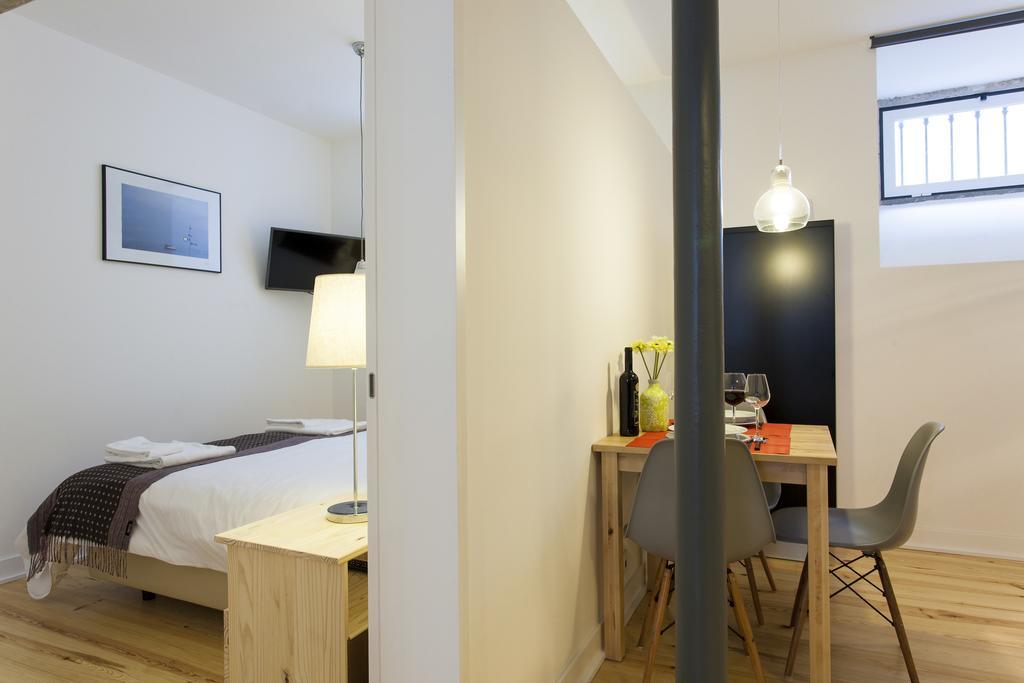 Joivy Cosy 1-Bed Flat With Workspace In Santa Catarina, Moments From Luis De Camoes Sq Lisboa Pokoj fotografie